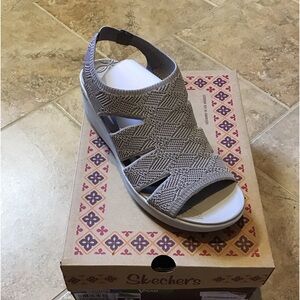 New Skechers memory maker wedge sandal size 9